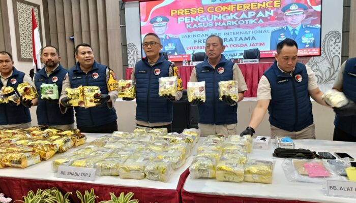 Polda Jatim Ungkap Peredaran Sabu 84 Kg Amankan 2 Tersangka Jaringan DPO Internasional FP