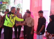 Patroli Bermotor ke Tulungagung, Kapolda Jatim Serahkan Bantuan Peralatan Kantor Polsek dan Koramil