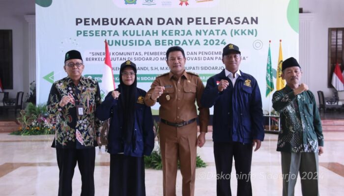 Lepas KKN Mahasiswa UNUSIDA, H. Subandi Harapkan Pengabdian untuk Kian Memajukan Sidoarjo