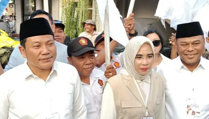 Siap Mewujudkan Pemerintah Yang Bersih Dari KKN, Sudah Resmi Untuk Mendaftar di KPU Sidoarjo H. Subandi dan Hj. Mimik