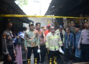 Kebakaran Di Pasar Induk Krian, Plt. Bupati Sigap Tinjau Lokasi