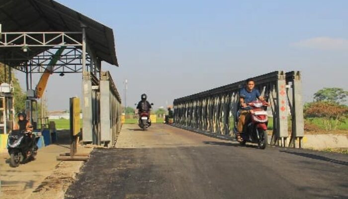 Jembatan Bailey Kedungepeluk Sidoarjo saya sebagai Warga Langsung Dilewati, Pengguna Jalan Sampai Saya Mengucapkan Berterima Kasih