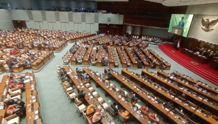 Rapat Paripurna Terakhir Sahkan Sejumlah UU