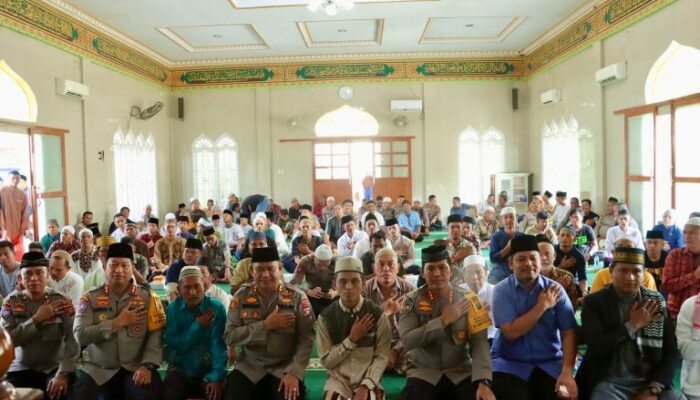 Jumat Curhat Bersama Waka Polda Sumut di Masjid Al-Munawaroh