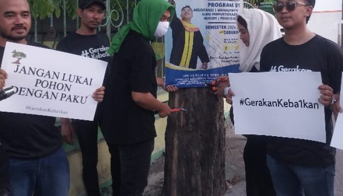 Pemuda Sidoarjo Bergerak Untuk Mengajak Masyarakat Selamatkan Pohon dari Paku-Paku 