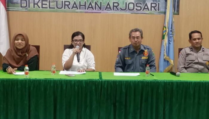 Tingkatkan Kamtibmas Menjelang Pilkada 2024, Aipda Firman Hadiri Pertemuan Satlinmas Kelurahan Arjosari