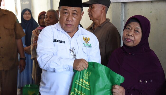 Pemkab Sidoarjo Bersama Baznas Sidoarjo Memberikan Bantuan Sembako Terhadap Korban Kebakaran Pasar Krian