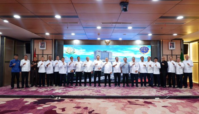 Jaksa Agung Terima Kunjungan Menteri Perhubungan RI Bahas Kerja Sama Strategis