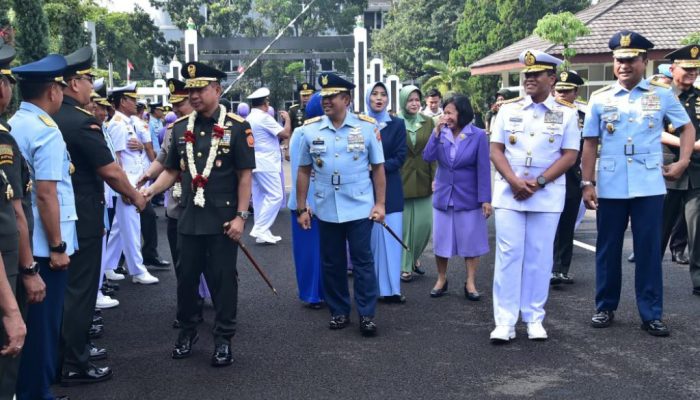 KASAL Hadiri Penutupan Dikreg ke – LII SeskoTNI TA. 2024 Di Bandung