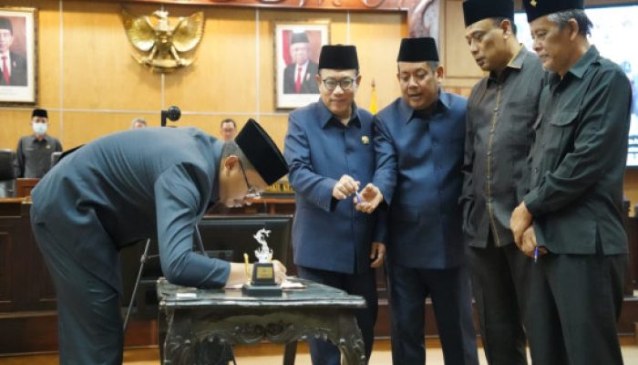 DPRD Sidoarjo Gedok APBD Uang Sebesar Rp 5,25 Trilyun