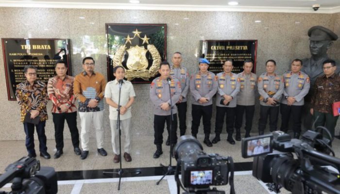 Menhut Raja Juli Temui Kapolri Bahas Penegakan Hukum Kehutanan