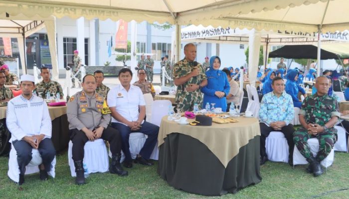 Dalam Rangka HUT Korps Marinir Ke 79 tahun, Wakapolres Metro Jakarta Utara Hadiri Bakti Sosial Kesehatan Makan Gratis