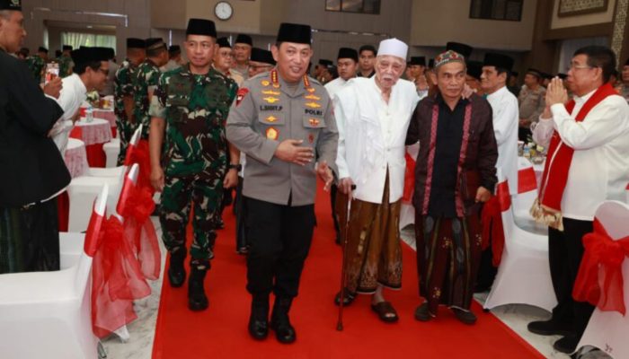 Kapolri Dan Panglima Hadiri Doa Lintas Agama di Jatim