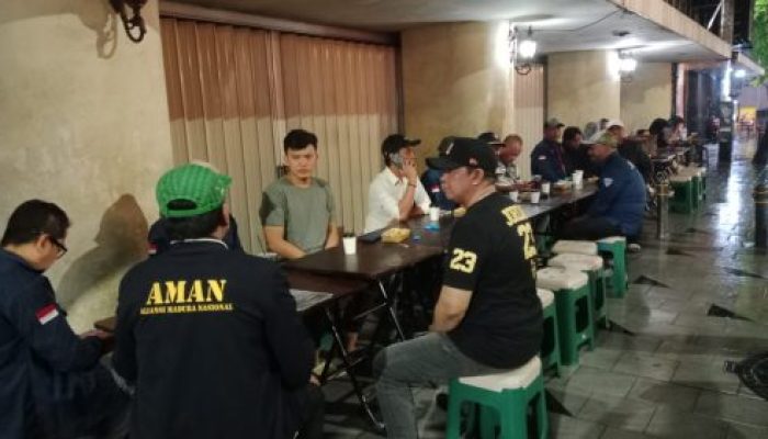 Ormas Aliansi Madura Nasional (AMAN) DPD Surabaya Gelar Ngopi Bersama Santai (NGOBRAS)