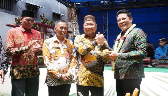 Plt. Bupati Sidoarjo Resmikan Pasar Surungan di Desa Penambangan, Kecamatan Balongbendo