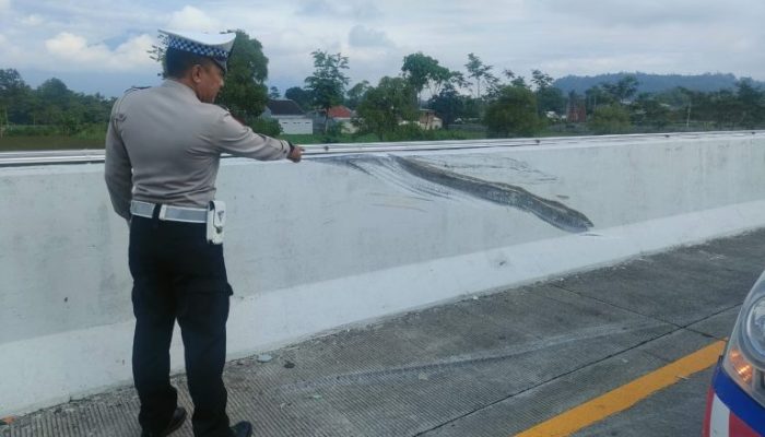 Polres Malang Tangani Kecelakaan Beruntun di Tol Malang-Pandaan