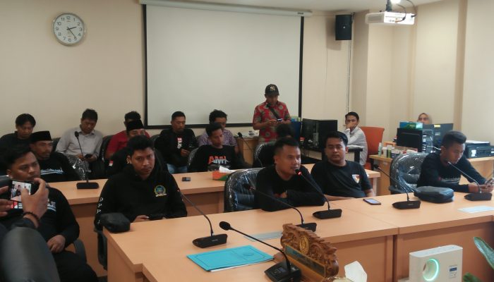 Ormas AMI Datangi DPRD Surabaya, Desak Pengusaha Penggelapan Pajak