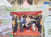 Samsat Surabaya Barat Gelar “PASAR TIBAN” Di Jumat Berbagi