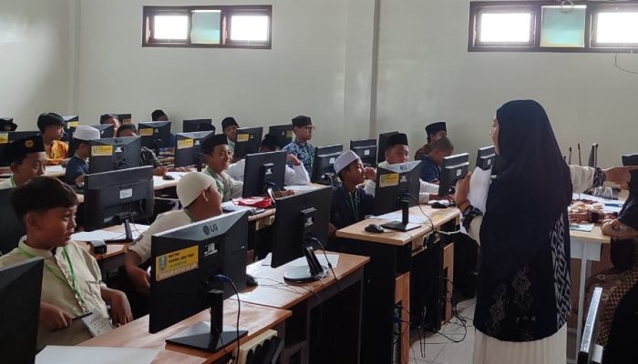 SMP Negeri 1 Sidoarjo Jadi Pilot Project Penerapan Program Coding dan AI