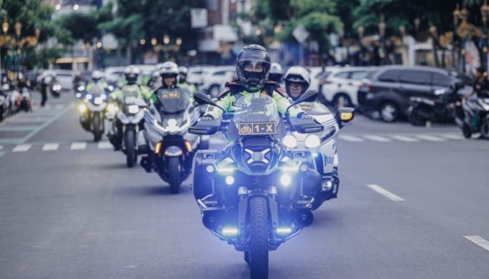 Kapolda Jatim Patroli Jarak Jauh Naik Motor Surabaya – Malang Jelang Operasi Ketupat Semeru 2025