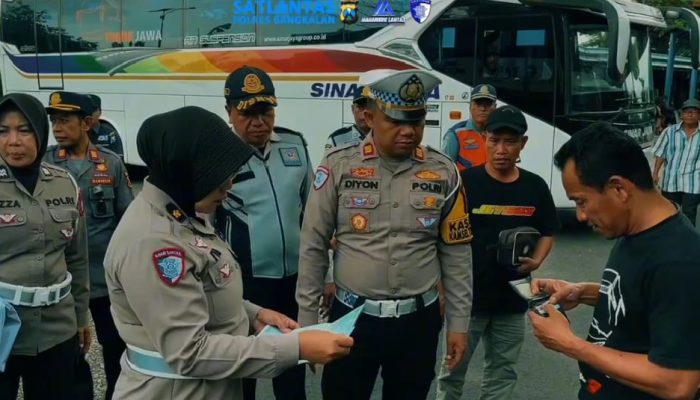 Menjelang Idul Fitri 1446 H, Satlantas Polres Bangkalan Lakukan Inpeksi Angkutan Umum & Orang