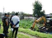 Pimpin Jihad Rawat Kali di Sungai Desa Klurak, Plt. Bupati Sidoarjo: Ini Bentuk Komitmen Bersama untuk Mencegah Banjir