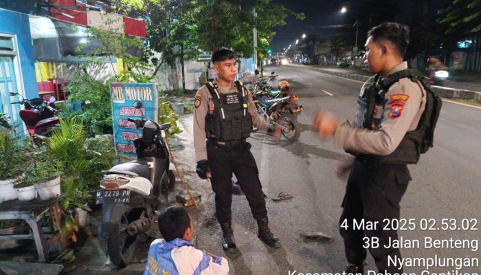 Patroli Perintis Presisi Polres Tanjung Perak Amankan Empat Pemuda Hendak Perang Sarung