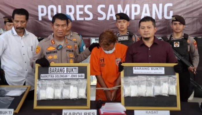 Polres Sampang Ungkap Peredaran Narkoba, Kurir dan 938,73 Gram Sabu Berhasil Diamankan