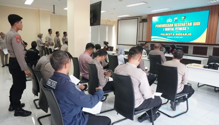 Cek Kesehatan Berkala, Melalui Pemeriksaan Kesehatan Gigi Anggota Polresta Sidoarjo