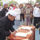 Sejarah Baru Bupati Purwakarta Melantik Empat Kepala Desa Pergantian Antar Waktu Di Persawahan