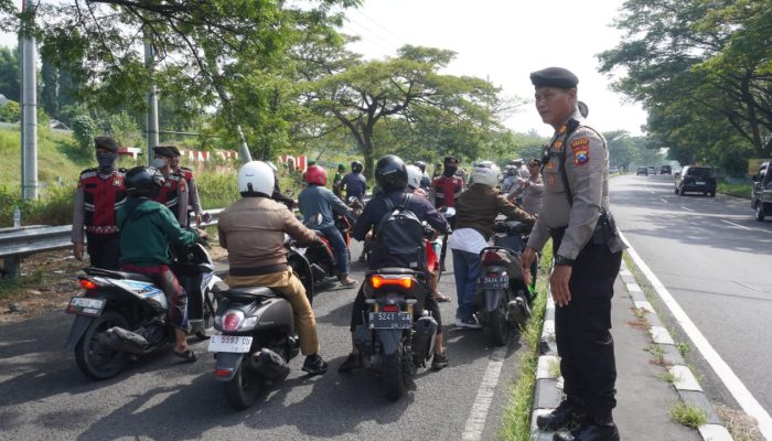 Lakukan Razia Motor Bodong di Pintu Keluar Suramadu, Polres Bangkalan Berhasil Amankan 22 Motor