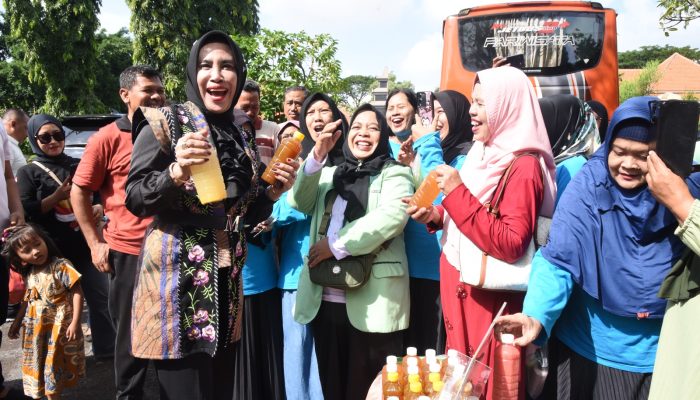 Jumat Berkah, Wakil Bupati Sidoarjo Manfaatkan Gajinya Untuk Kegiatan Sosial