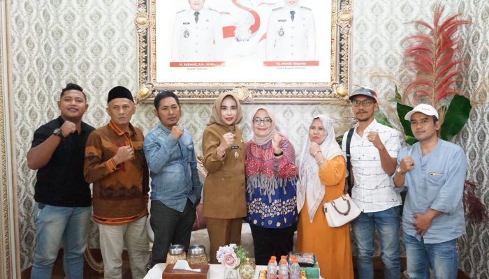 Wabup Sidoarjo Hj. Mimik Idayana Audiensi Dengan Pengusaha Rumah Potong Unggas Kecamatan Taman