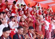 Kenakan Busana Adat Minang, Wali Kota Surabaya Ajak Warga Jaga Kebhinekaan