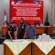 Kejari Sidoarjo Pamerkan Uang Sitaan Hampir Rp 1 Miliar dalam Kasus Dugaan Korupsi Bantuan Pihak Ketiga Rp 3,6 Miliar