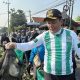 Jaga Kebersihan Sungai, Pemkab Sidoarjo Rutin Angkat Sampah di Saringan Mengetan Kanal