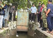 Bupati Sidoarjo Subandi Sidak Lokasi Banjir di Kawasan Kota