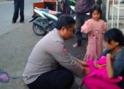 Aksi Heroik Anggota Polsek Plered Purwakarta Bantu Proses Persalinan Warga di Pinggir Jalan