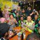 Kakorlantas Ngopi Bareng Driver Ojol Surabaya Sampaikan Pesan Kapolri