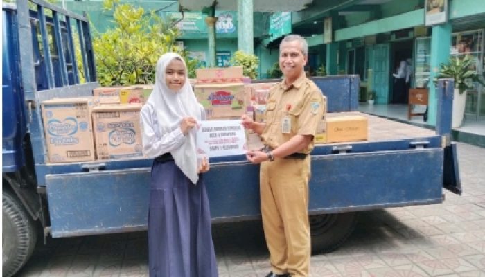 Aksi Penggalangan Dana SMP Negeri 1 Plemahan  Guna Membantu Korban Bencana di Sumatra Utara