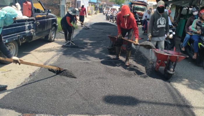 Gerak Cepat Pemkab Sidoarjo Atasi Jalan Rusak Secara Bergiliran