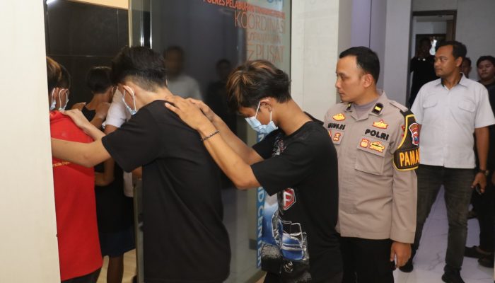 Polres Pelabuhan Tanjung Perak Tangkap Geng Remaja Bersajam yang Begal Motor di Bulak Surabaya.