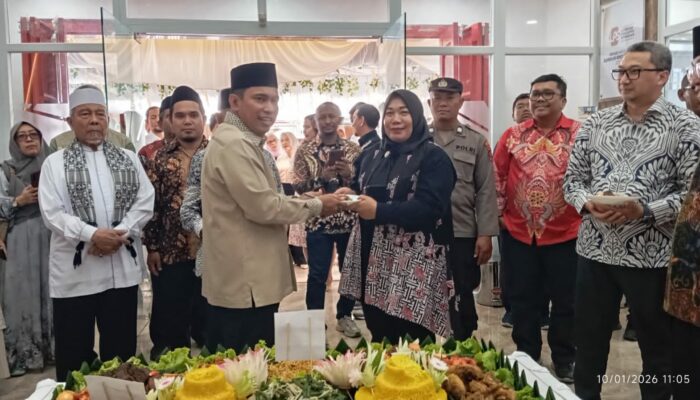 Polsek Serbalawan Hadiri Grand Opening Bank Syariah, Edukasi Masyarakat Soal Layanan Call Center 110