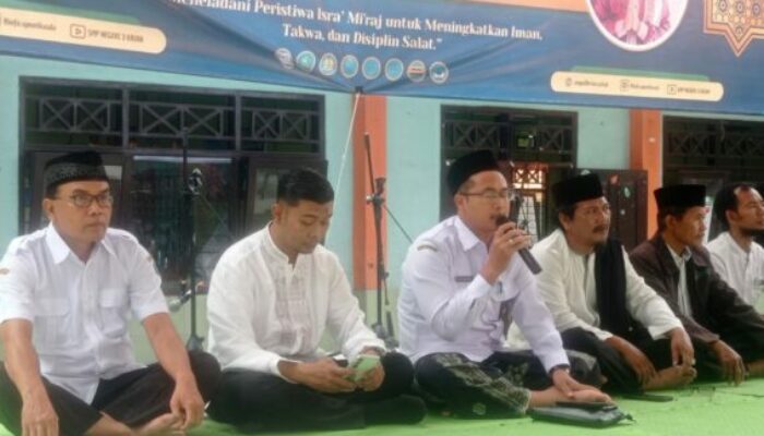 Tabligh Akbar Didalam pelaksanaan Acara ISRA’ MI’RAJ NABI MUHAMMAD SAW, DI SMPN 3 KRIAN  Ust. Imanul ABD Hamid S.Ag
