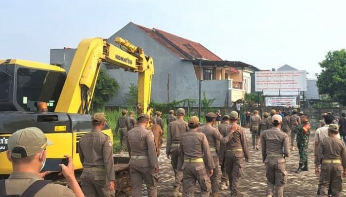Sat Pol PP Sidoarjo Siap Membuka Akses Jalan Mutiara City-Mutiara Regency