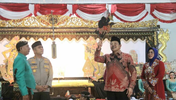 Pagelaran Wayang Kulit Warnai Harjasda ke-167, Bupati Subandi Tekankan Kepemimpinan Berhati Rakyat