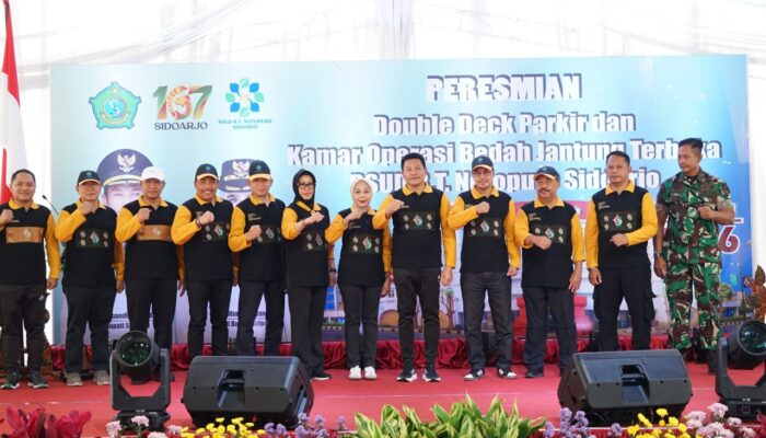 Bupati Subandi Resmikan Double Deck Parkir dan Kamar Operasi Bedah Jantung RSUD R.T. Notopuro