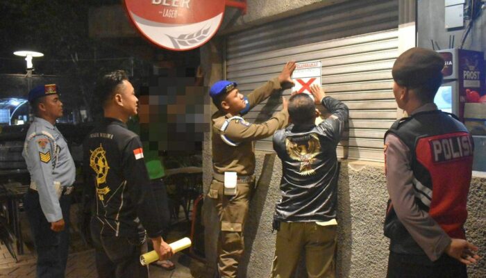 PENGAWASAN RHU SELAMA RAMADAN DIINTENSIFKAN, SATPOL PP SURABAYA TINDAK DUA RESTORAN