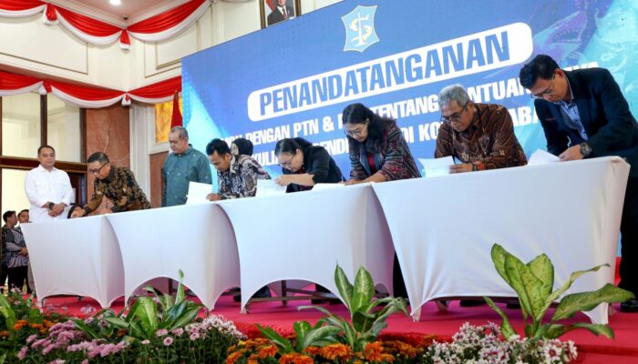 Cegah Mahasiswa Drop Out Karena Ekonomi, Rektor Di Surabaya Puji Kebijakan Beasiswa Pemkot Yang Revolusioner