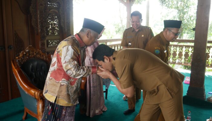 Perkuat Hubungan, Bupati dan Sejumlah Pejabat Sidoarjo Silaturahmi ke Para Kyai
